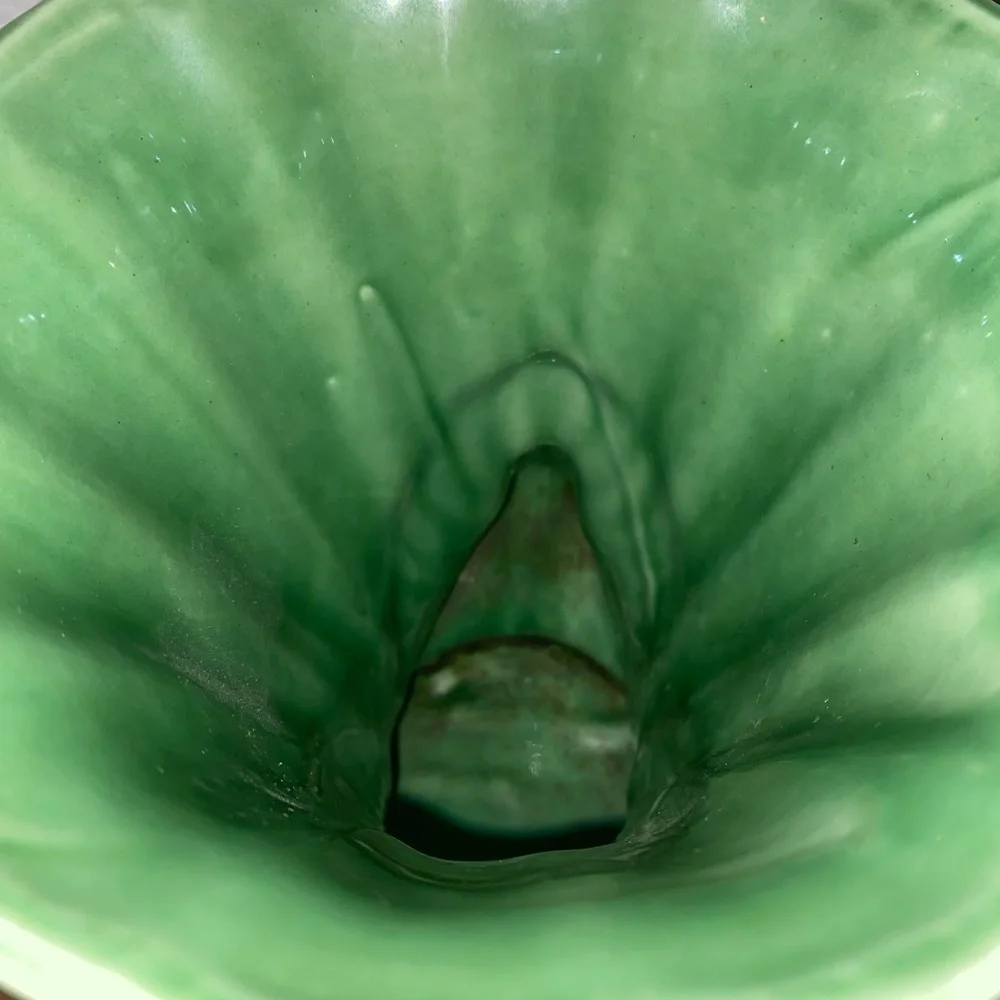 Vintage Shawnee Pottery Fluted Double Dove Green Glaze Ceramic Art Deco Vase 9”H